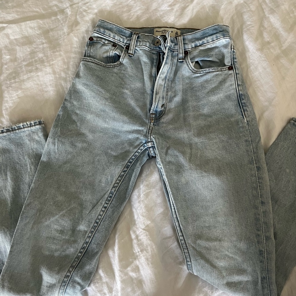 A&F the skinny high rise jeans never dried wore a few times